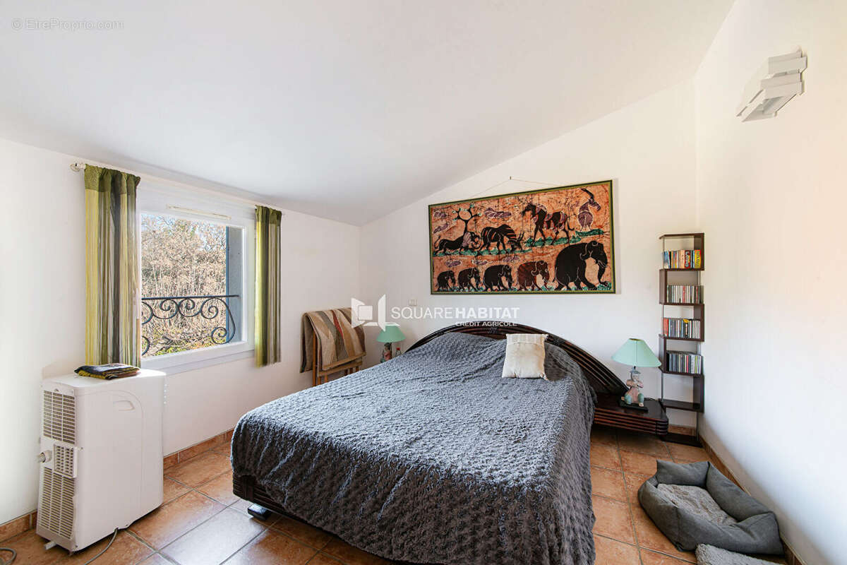 Maison à SAINT-SATURNIN-LES-APT