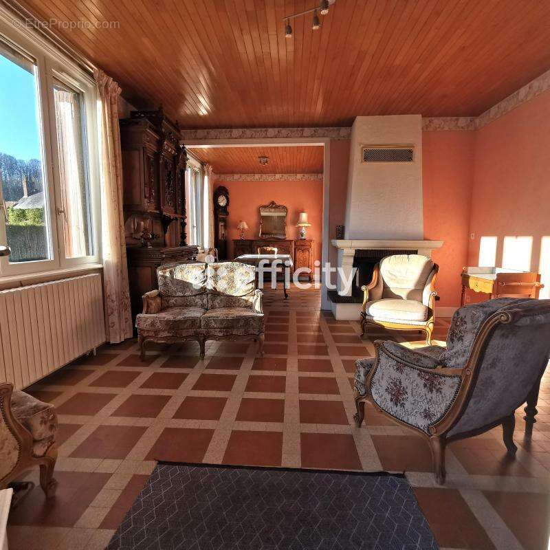 Maison 157 m² à Longueville-Sur-Scie  - photo 4