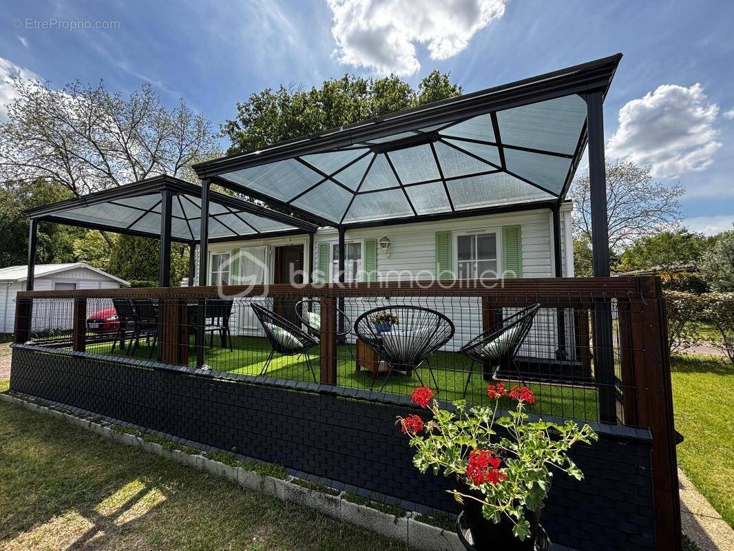 Terrain à SAINTE-GEMME