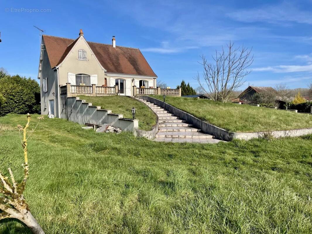 Maison à VILLEDIEU-SUR-INDRE