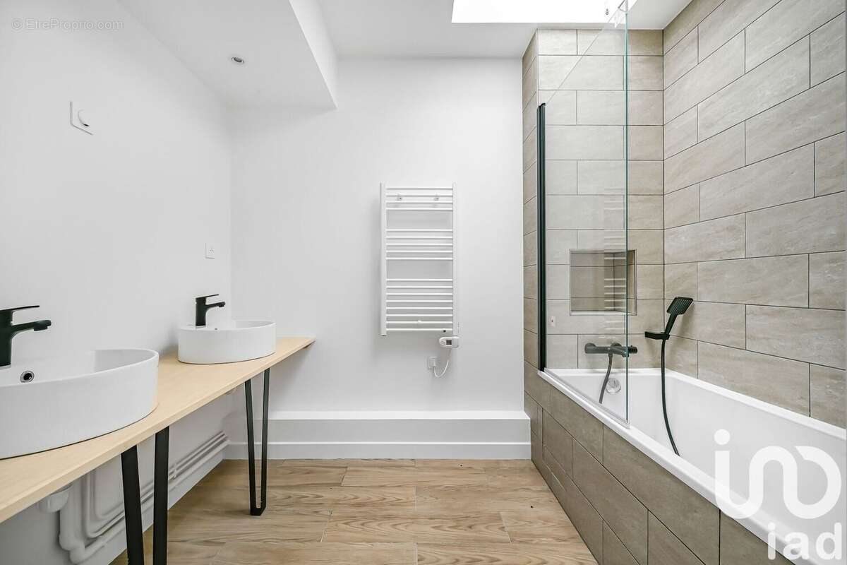 Photo 3 - Appartement à SURESNES