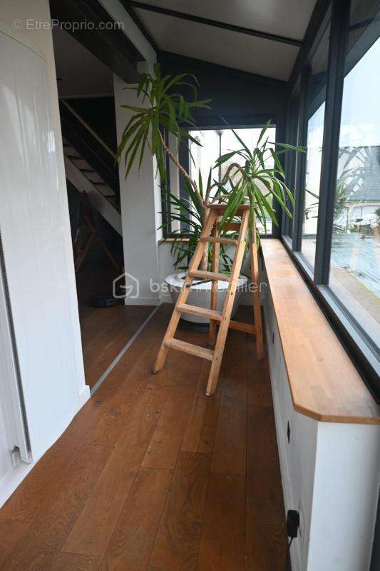 Belle Maison de 159 m2 avec véranda en centre bourg de Laignelet - photo 7