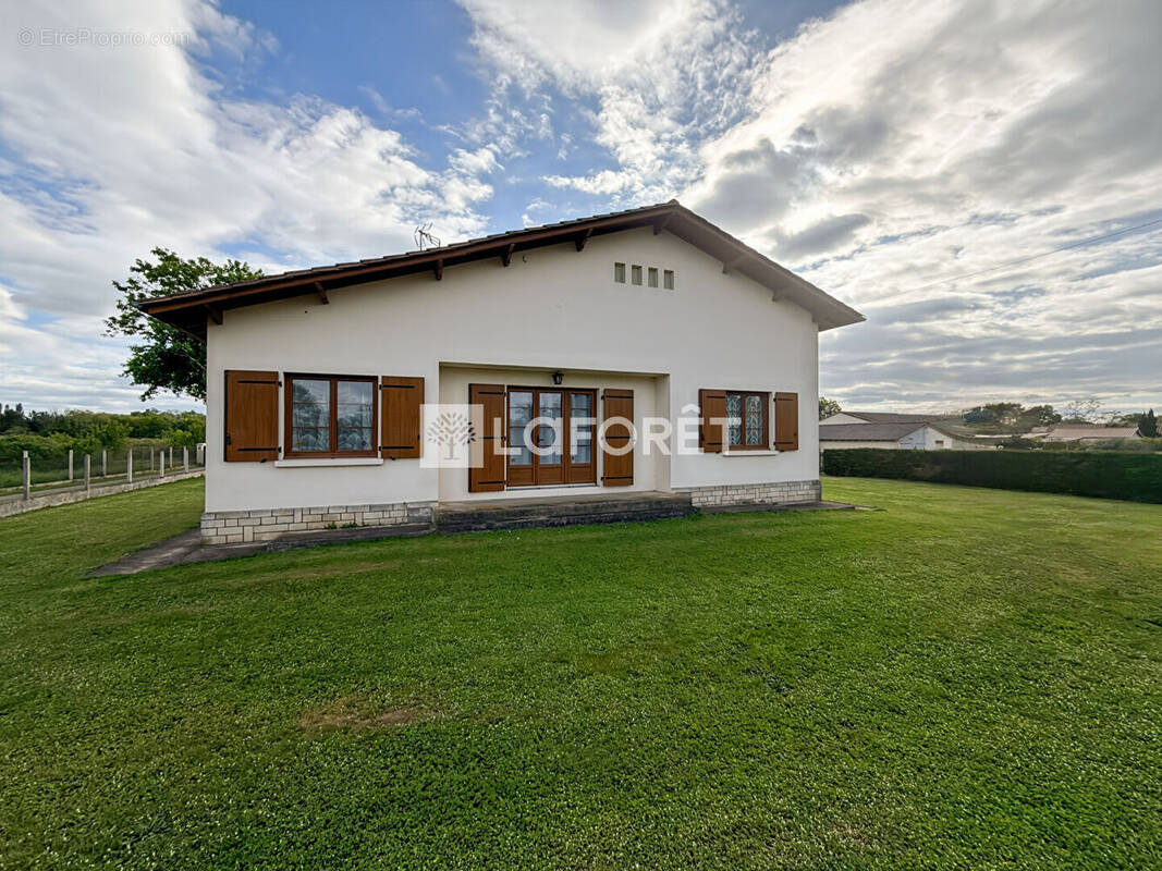 Maison à SAINT-DENIS-DE-PILE