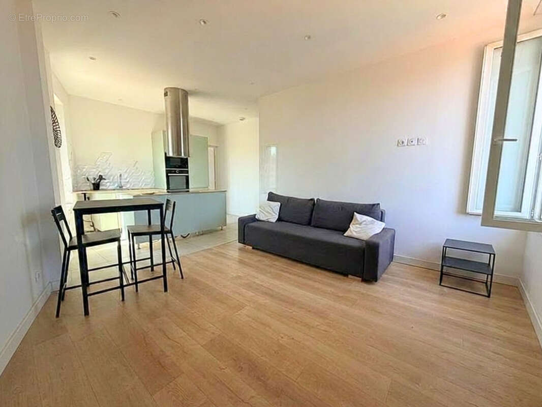 Appartement à HYERES
