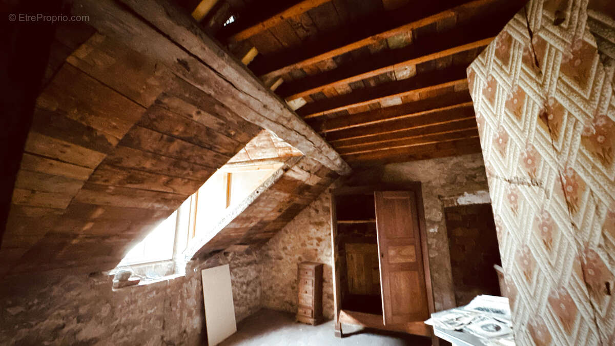 Maison à AVALLON