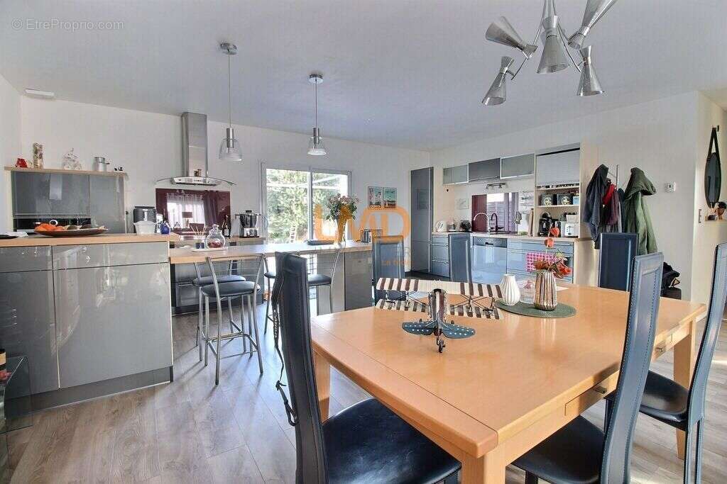 Maison à GEAY