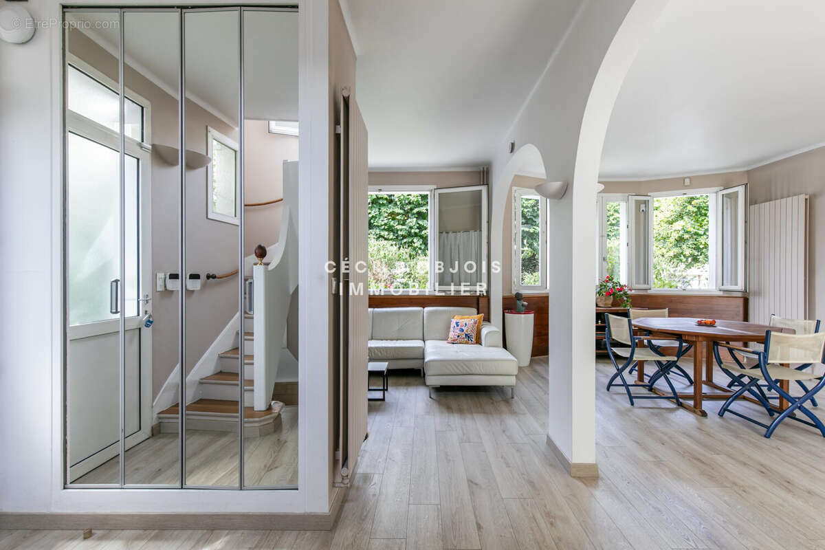 Maison 114 m² à Joinville-Le-Pont  - photo 5