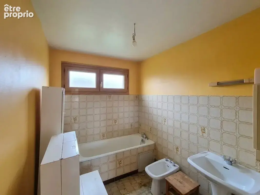 Maison Montaigu Vendee 5 pièce(s) 104 m2 - photo 13