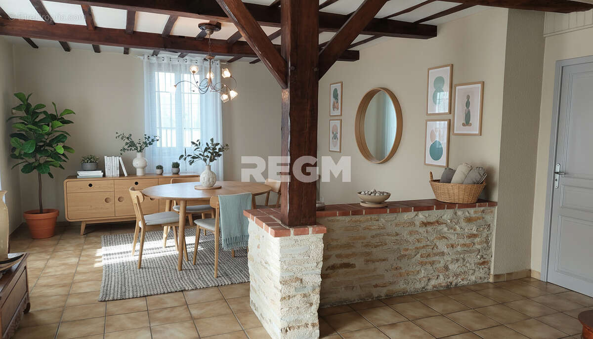 Maison à SAUVAGNON