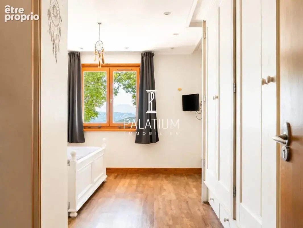Propriété d'exception de près de 400 m² - photo 12