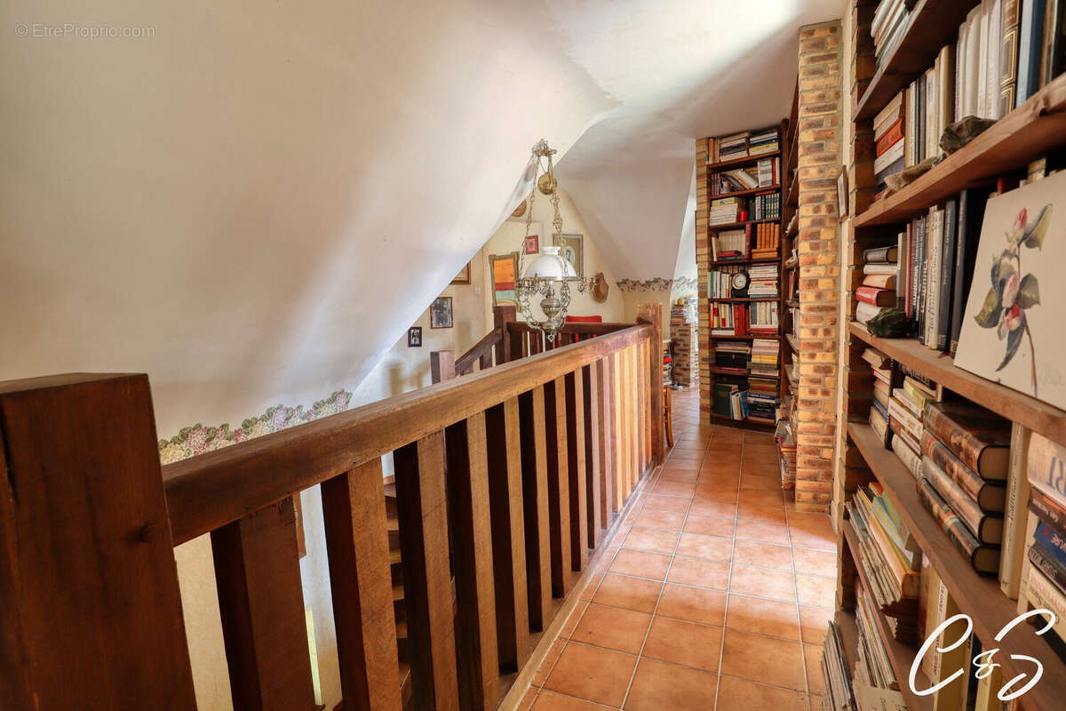 Maison 170 m² à Gouesnach  - photo 6