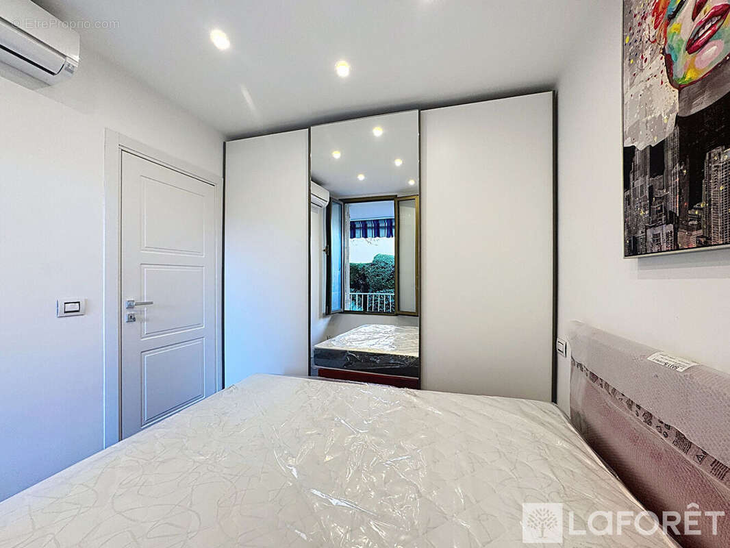 Appartement à ROQUEBRUNE-CAP-MARTIN