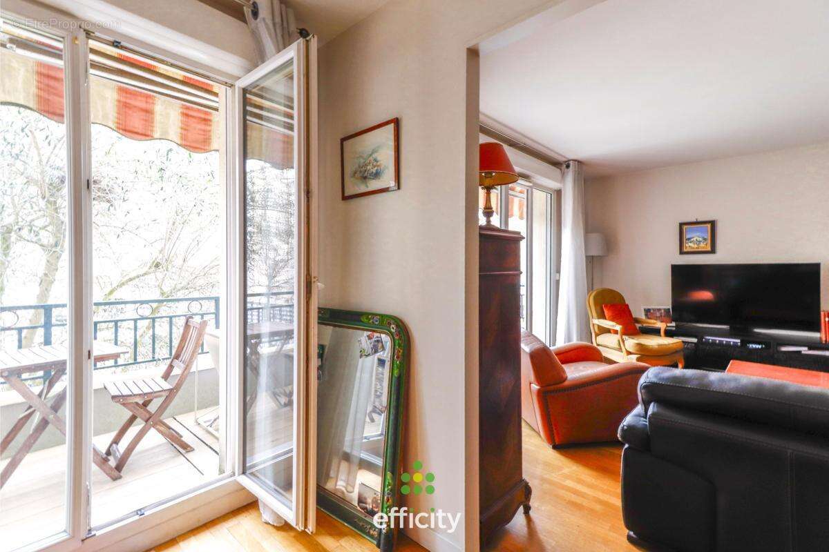 Appartement à LE PERREUX-SUR-MARNE