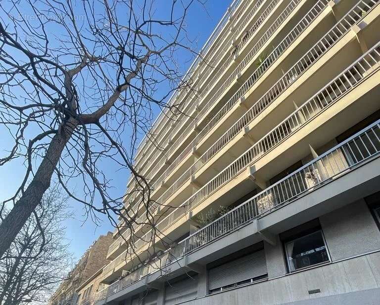 Appartement à PARIS-11E