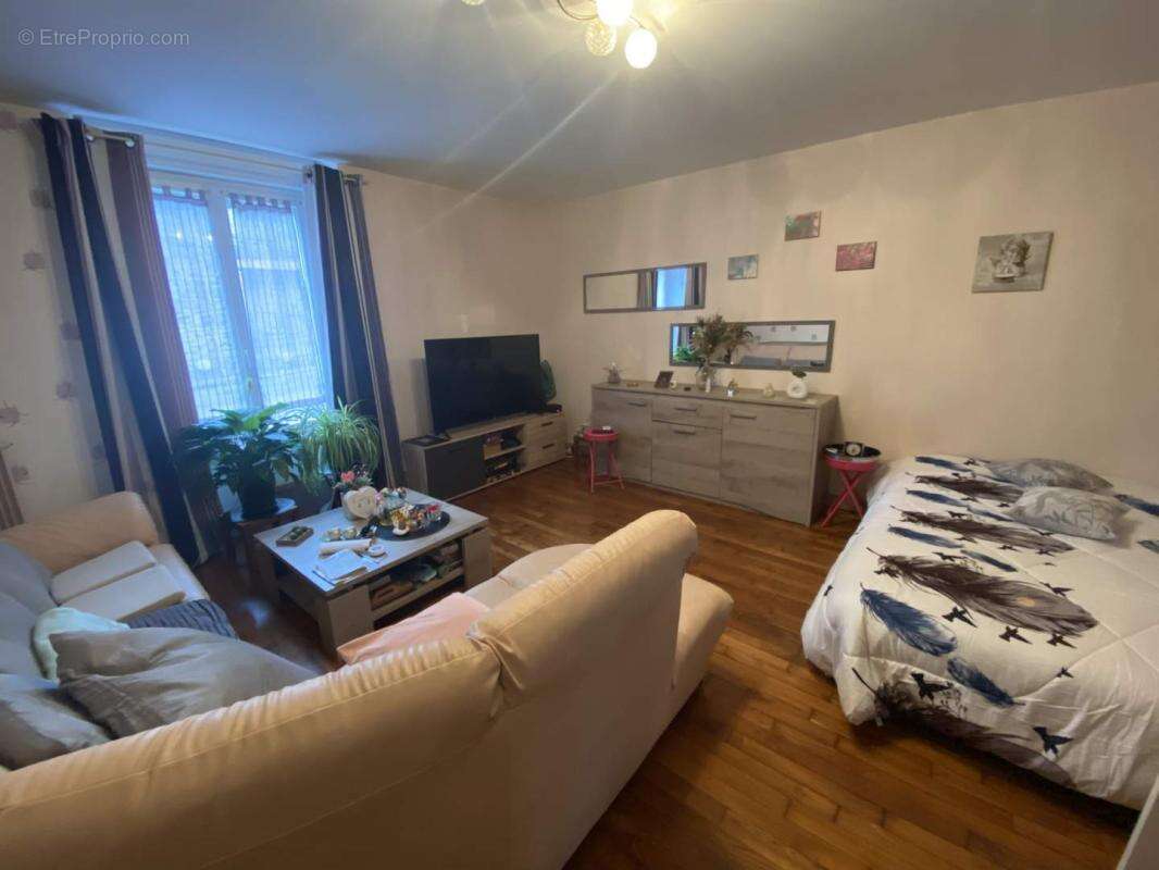 Appartement à FOUGERES