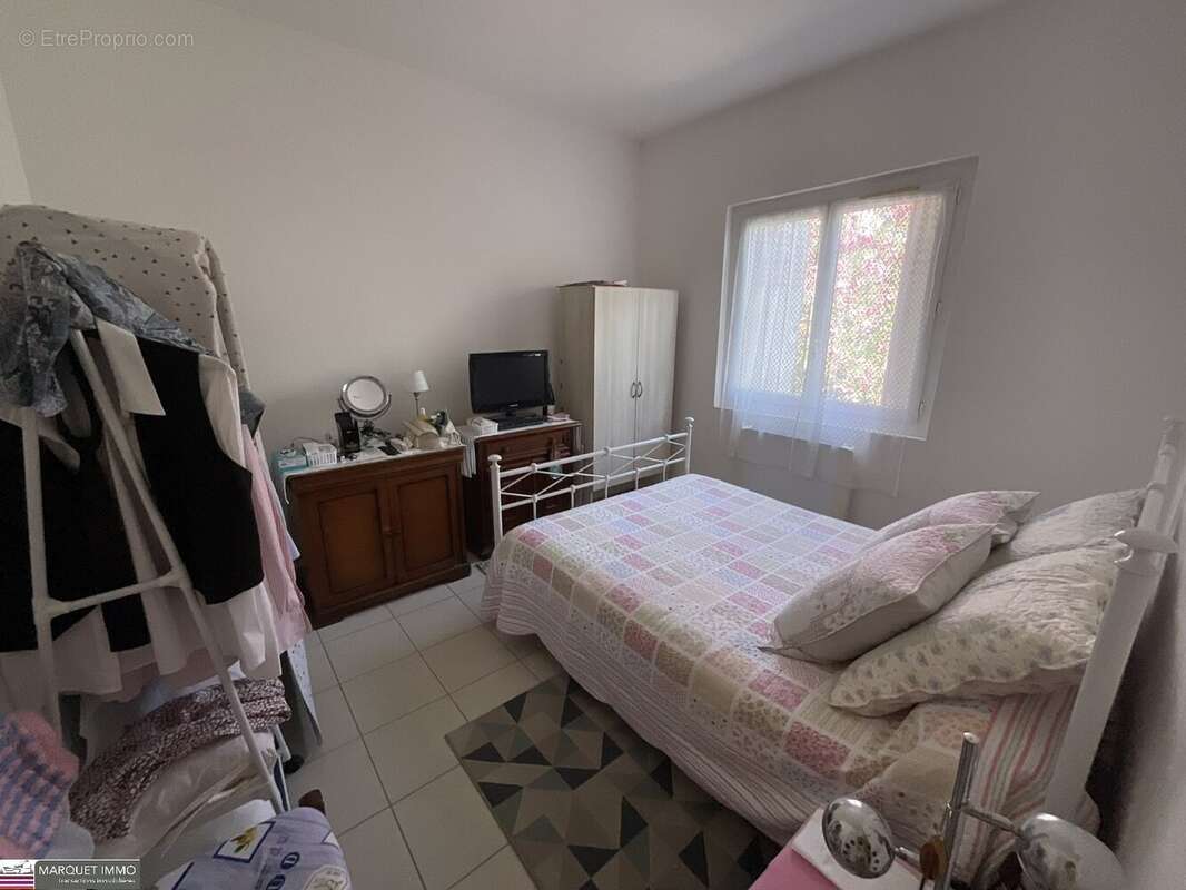 Découvrez cet ensemble immobilier composé de 2 villas indépendantes T6 de 179 m² et T3 de 59 m² en 4 faces sur 828 m² de terrain - photo 34