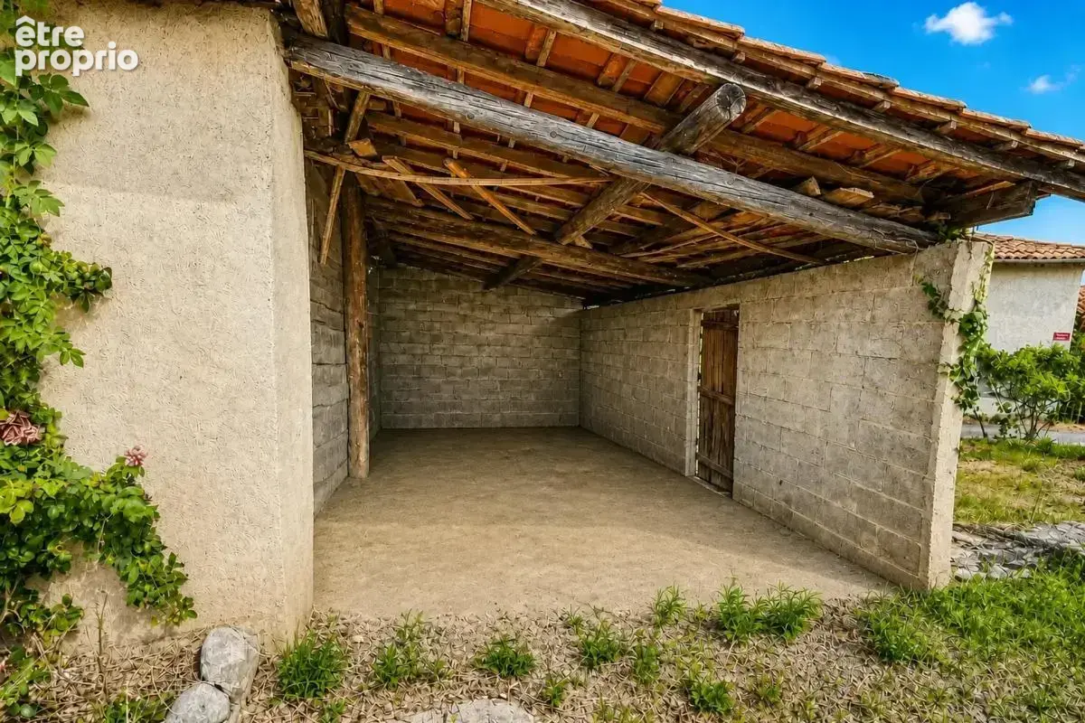 Maison de 130,94 m² à rénover avec dépendances et jardin - photo 14
