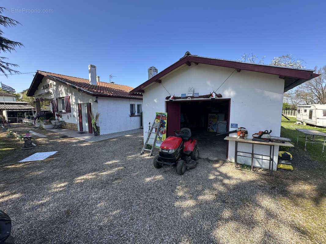 Maison à SAINTE-BAZEILLE