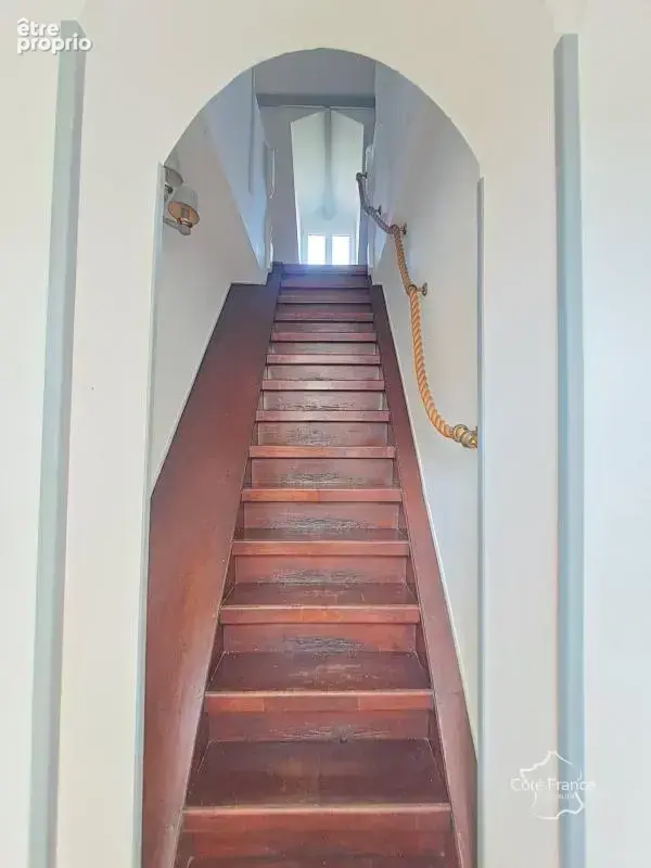 Mennevret (02) -- Belle maison de charme au calme absolu, en - photo 13