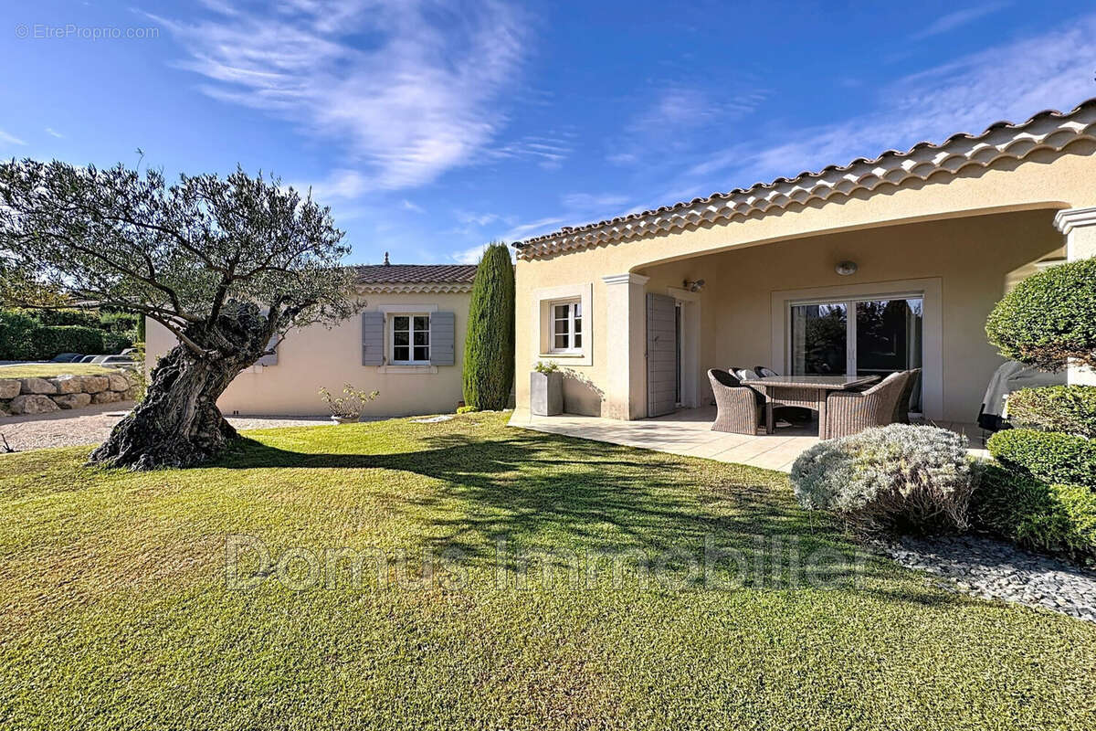 Maison à SAINT-SATURNIN-LES-AVIGNON