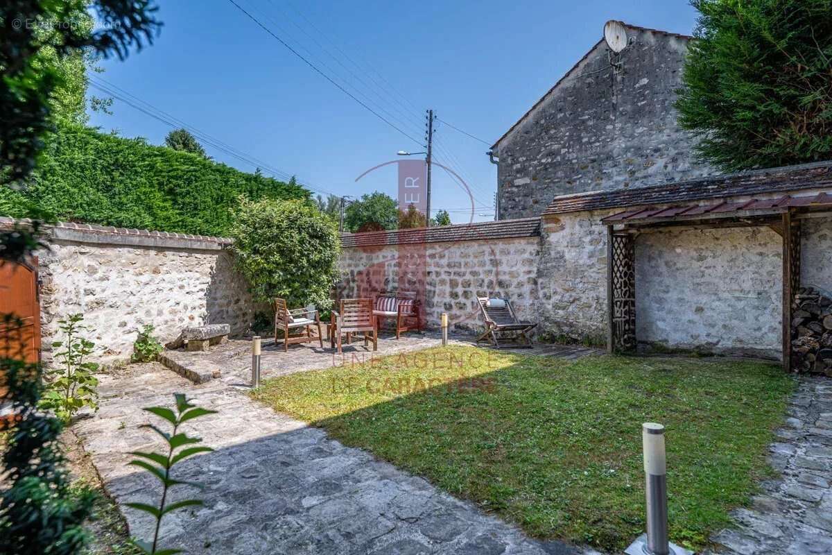 Maison à BOURRON-MARLOTTE