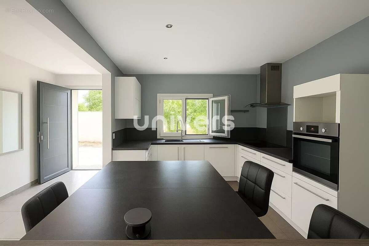 Maison à BOURG-LES-VALENCE