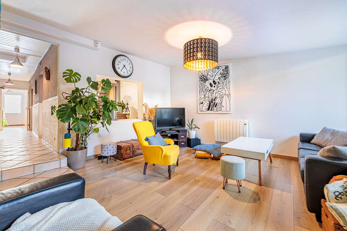 Coup de coeur pour cette maison de village type 4 d'environ 113 m² - photo 4