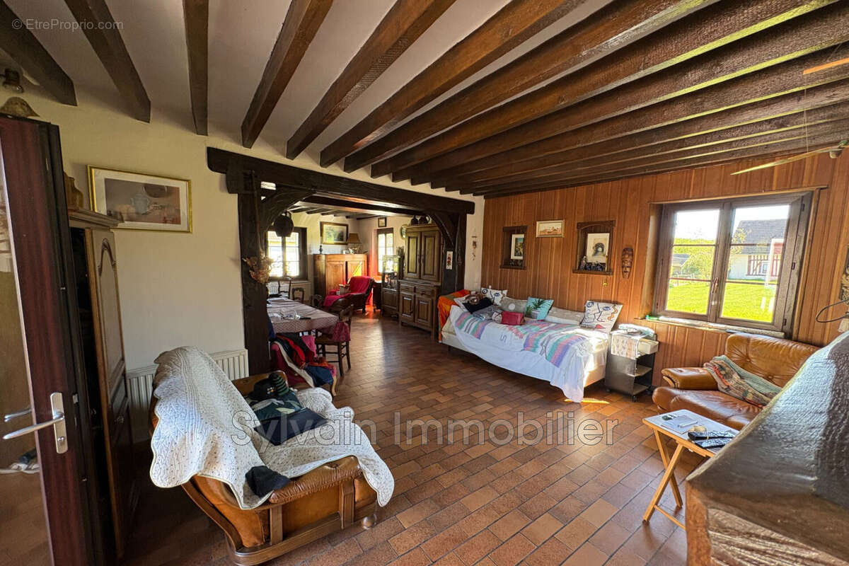 Maison 130 m² à Puiseux-En-Bray  - photo 2