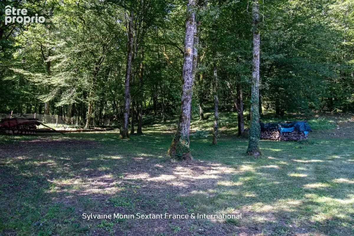 Maison rénovée tout confort avec logement indépendant, terrain clos et espace piscine - photo 9