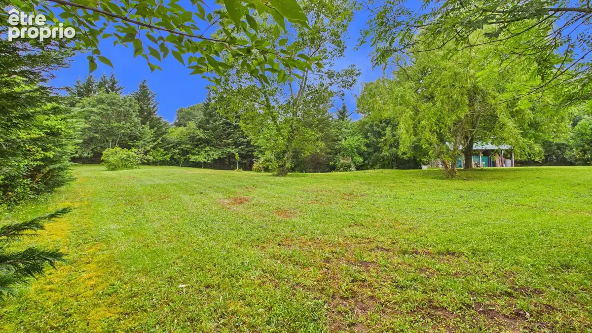 Terrain constructible de 2 244 m² avec forêt de 2 hectares - photo 3