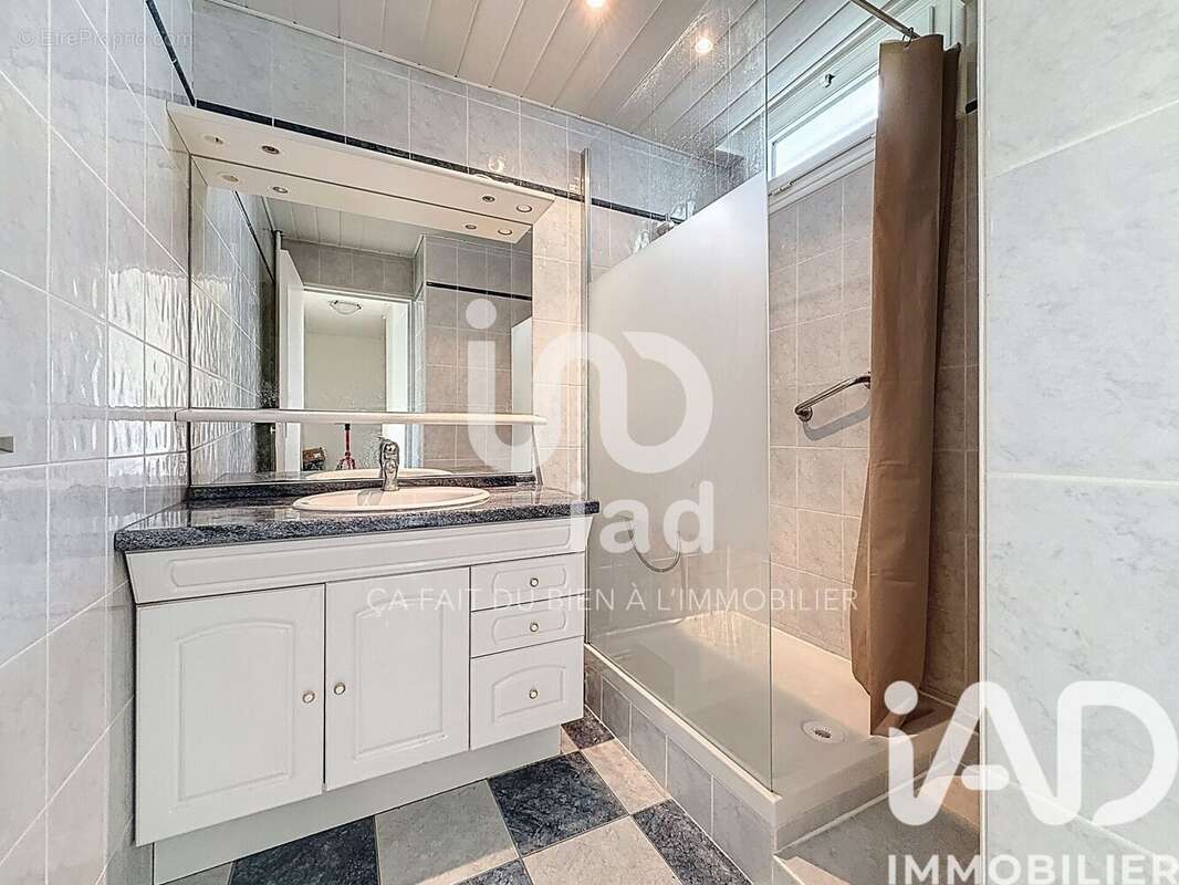 Photo 4 - Appartement à QUINCY-SOUS-SENART