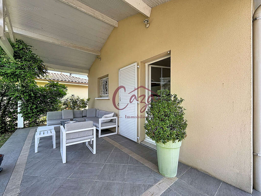 Maison à CAMBLANES-ET-MEYNAC