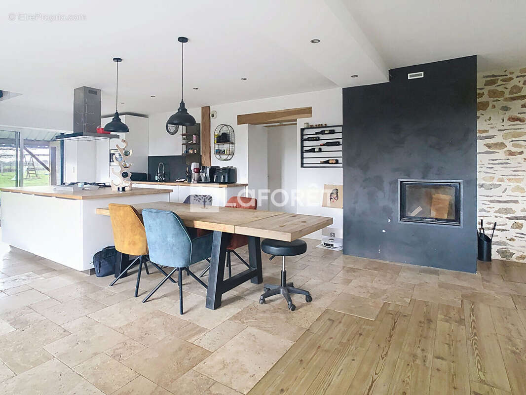 Maison à MAURE-DE-BRETAGNE