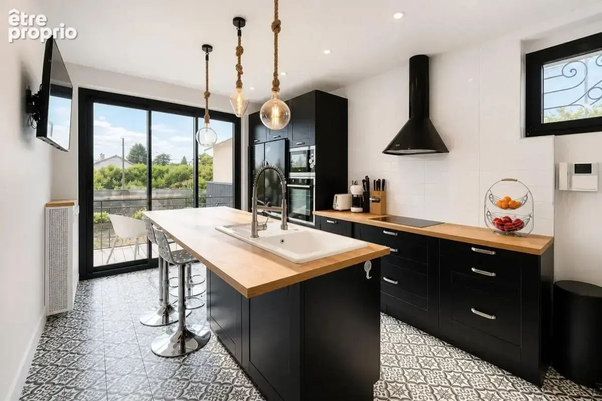 Maison de 8 pièces de 225 m² à Limoges avec piscine - photo 7