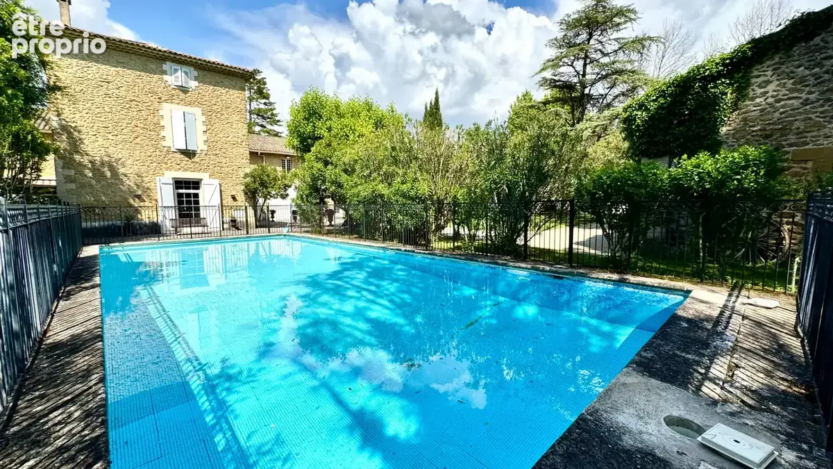 Demeure de prestige de 1400 m² avec piscine et parc arboré de 8 800 m². - photo 3
