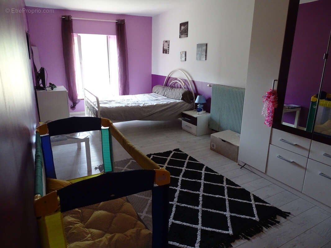 Maison à BAIGNEUX-LES-JUIFS