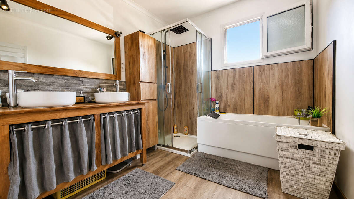 Maison de plain-pied avec 4 chambres, piscine et prestations complètes Pornichet - photo 13