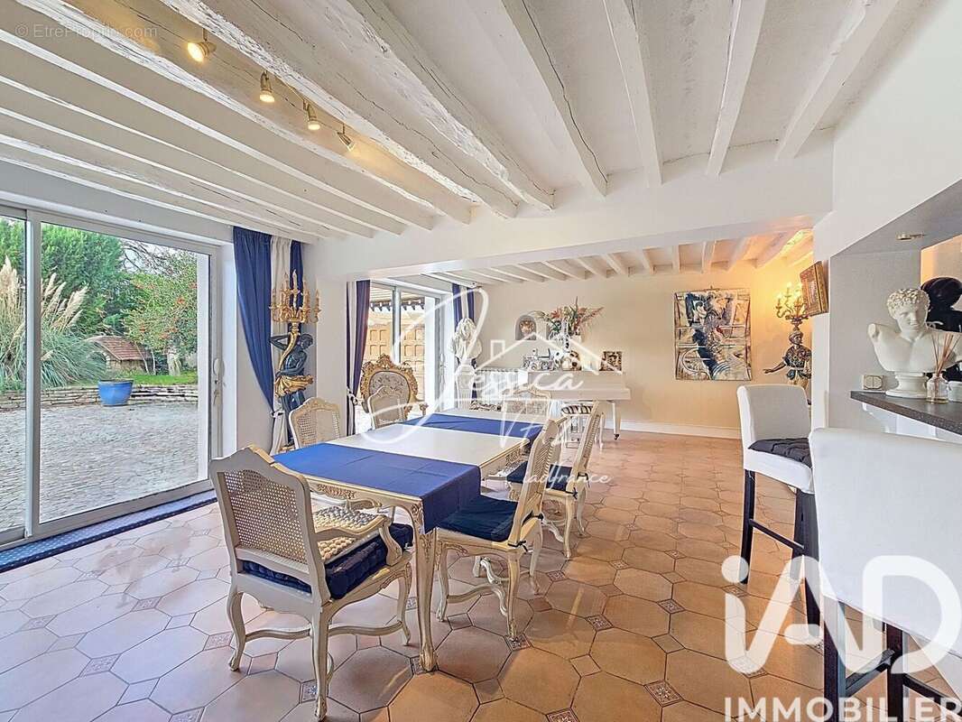 Photo 4 - Maison à PEROY-LES-GOMBRIES