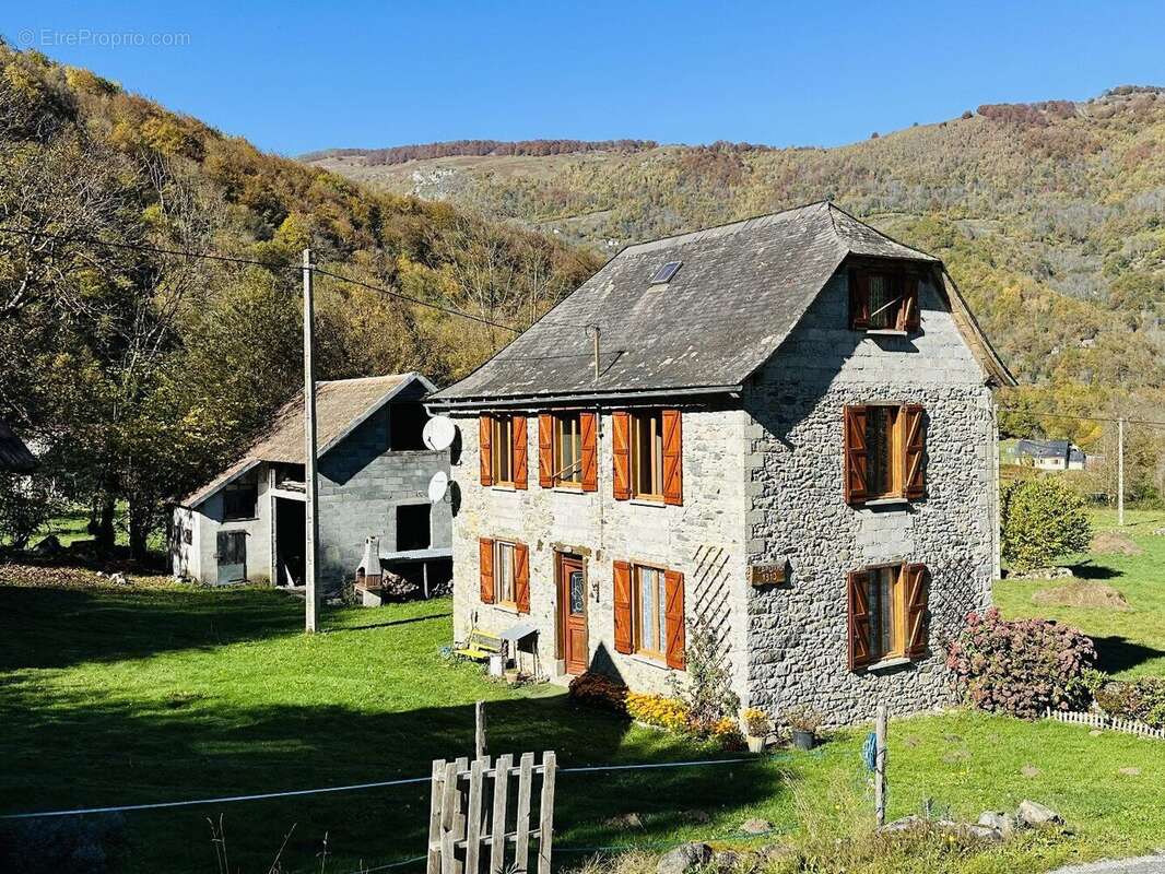Maison et dépendances ,Au pied du Valier 09800. - photo 4