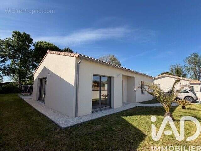 Photo 3 - Maison à COULON