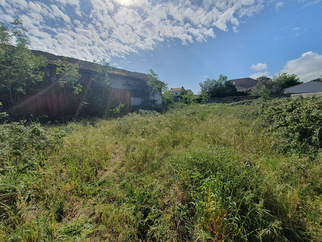 Terrain à LA ROCHELLE