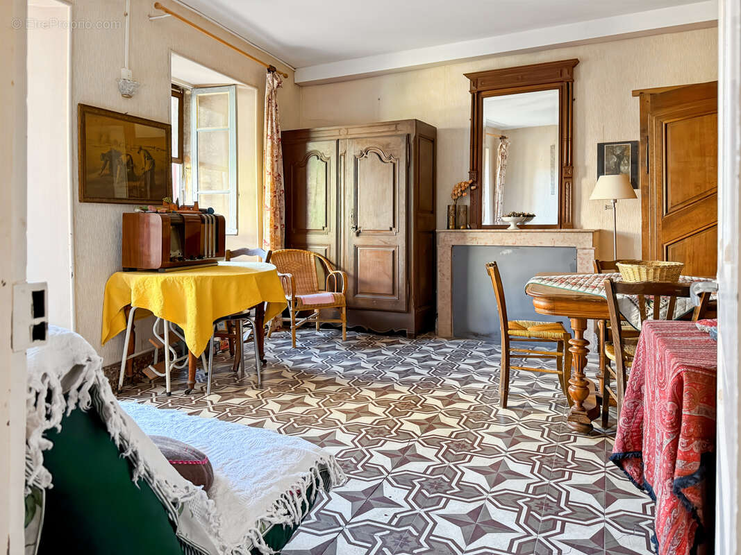 Maison à ANTRAIGUES-SUR-VOLANE