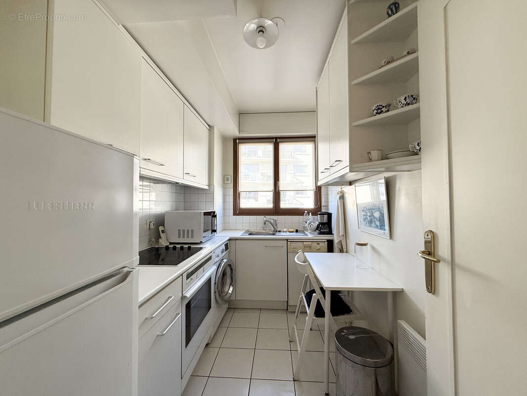 Appartement à COURBEVOIE