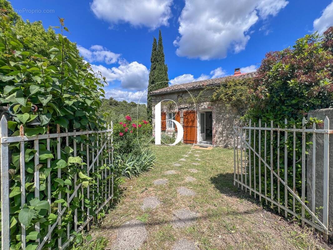 Maison à VALLON-PONT-D'ARC