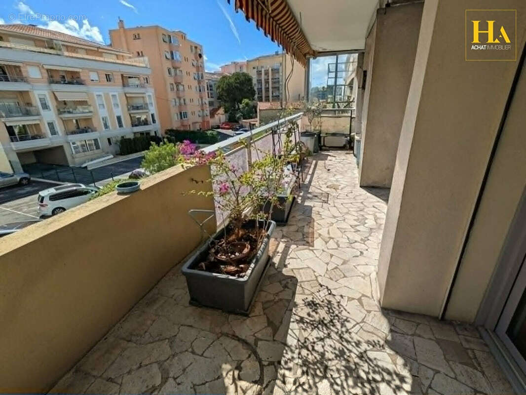Appartement à CANNES