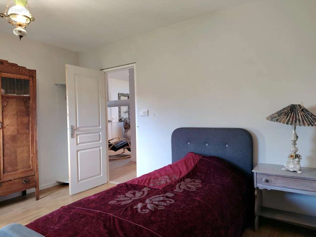 Maison à LA BASSE-VAIVRE