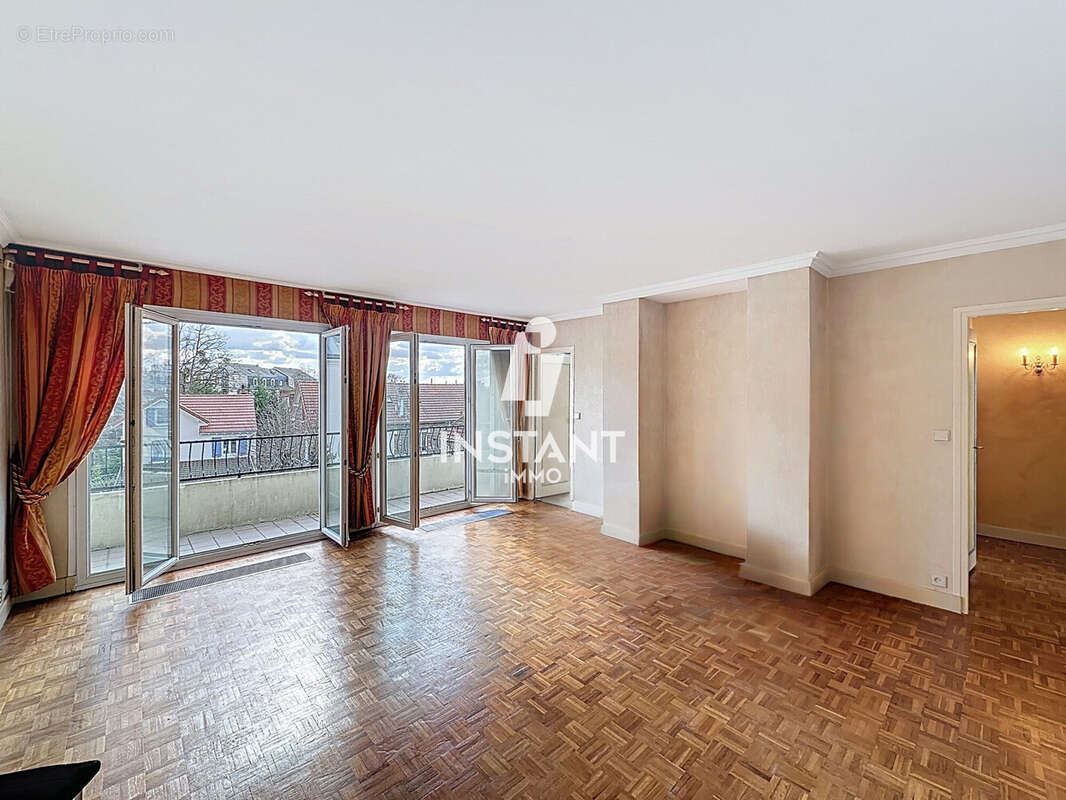 Appartement à SAINT-MAUR-DES-FOSSES