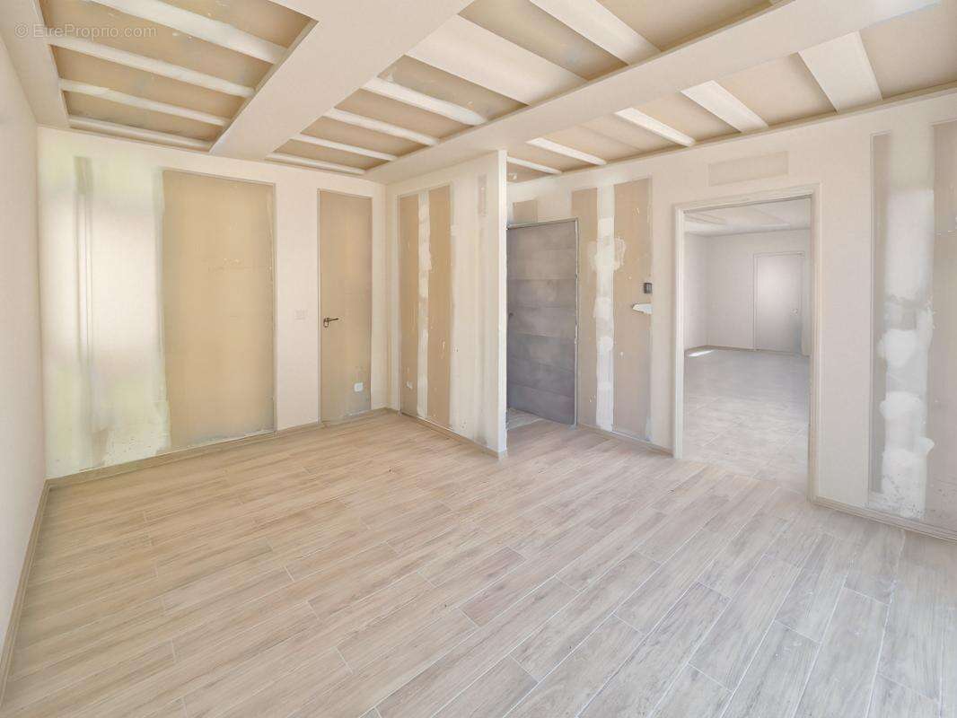 Maison à BAGNOLS-SUR-CEZE