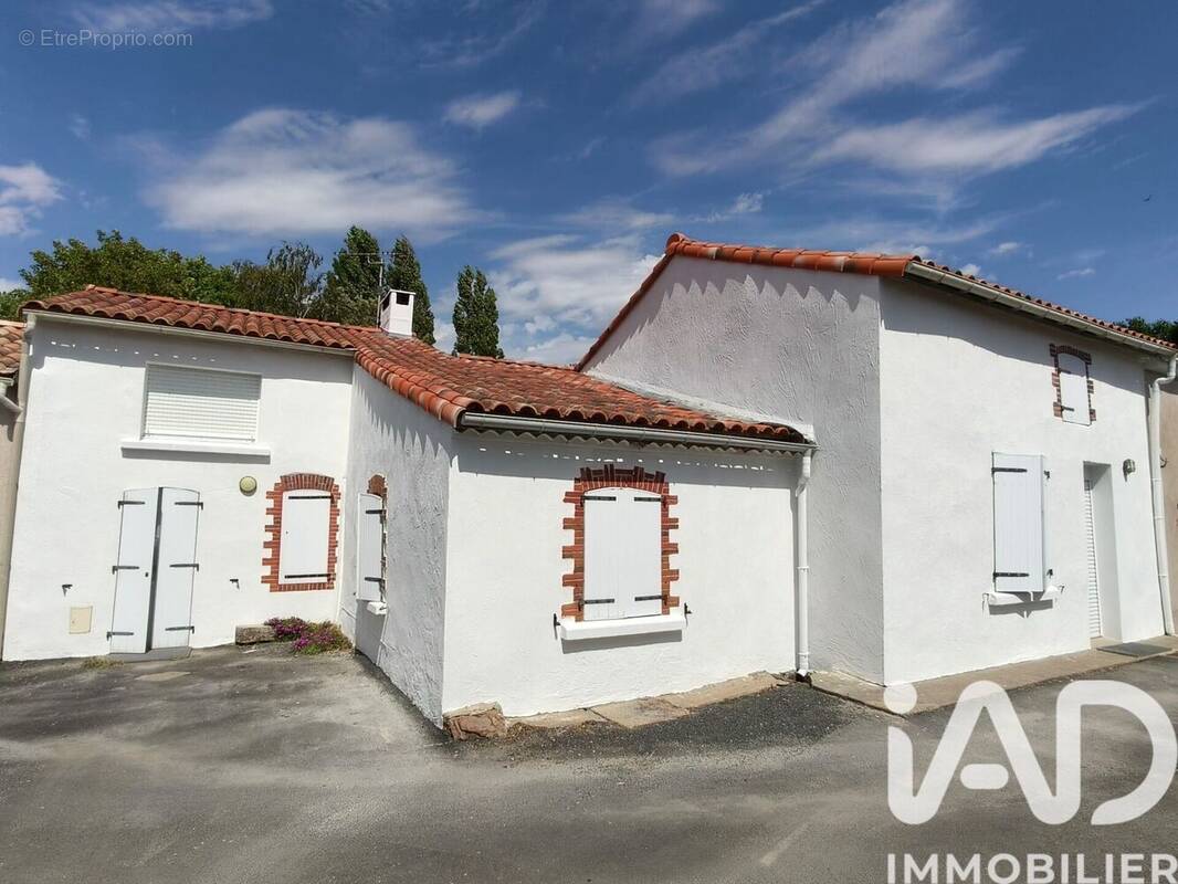 Photo 1 - Maison à MONTAIGU