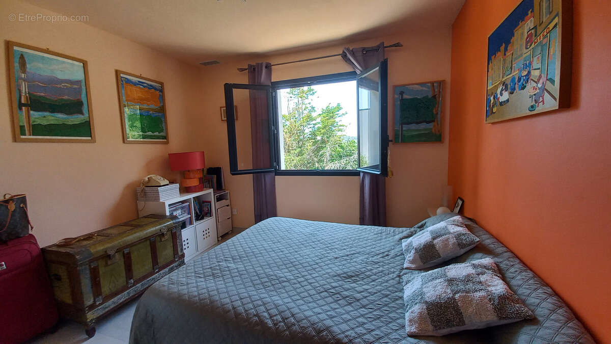 Maison à NISSAN-LEZ-ENSERUNE